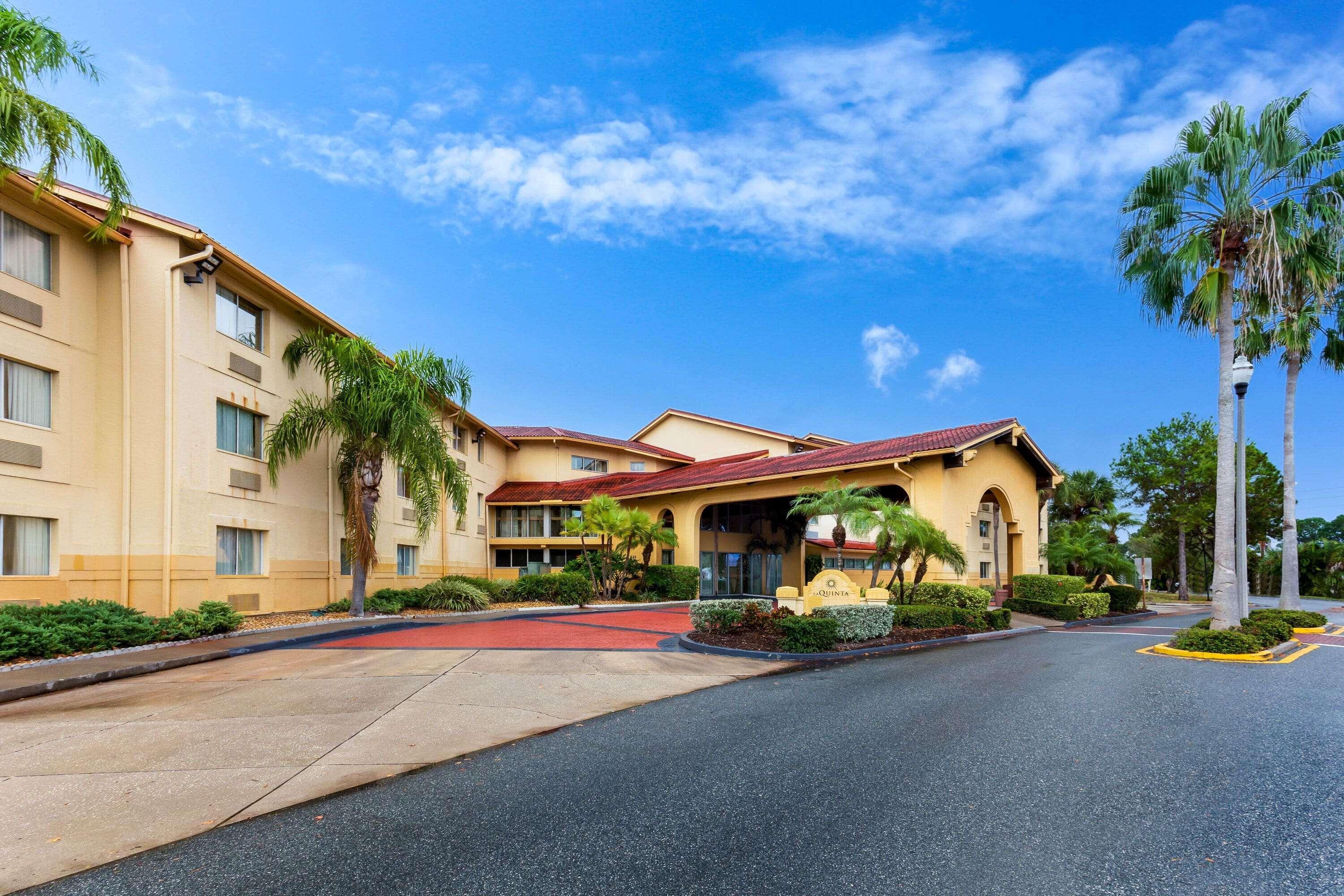 La Quinta By Wyndham St. Pete-Clearwater Airport Hotel Exterior photo