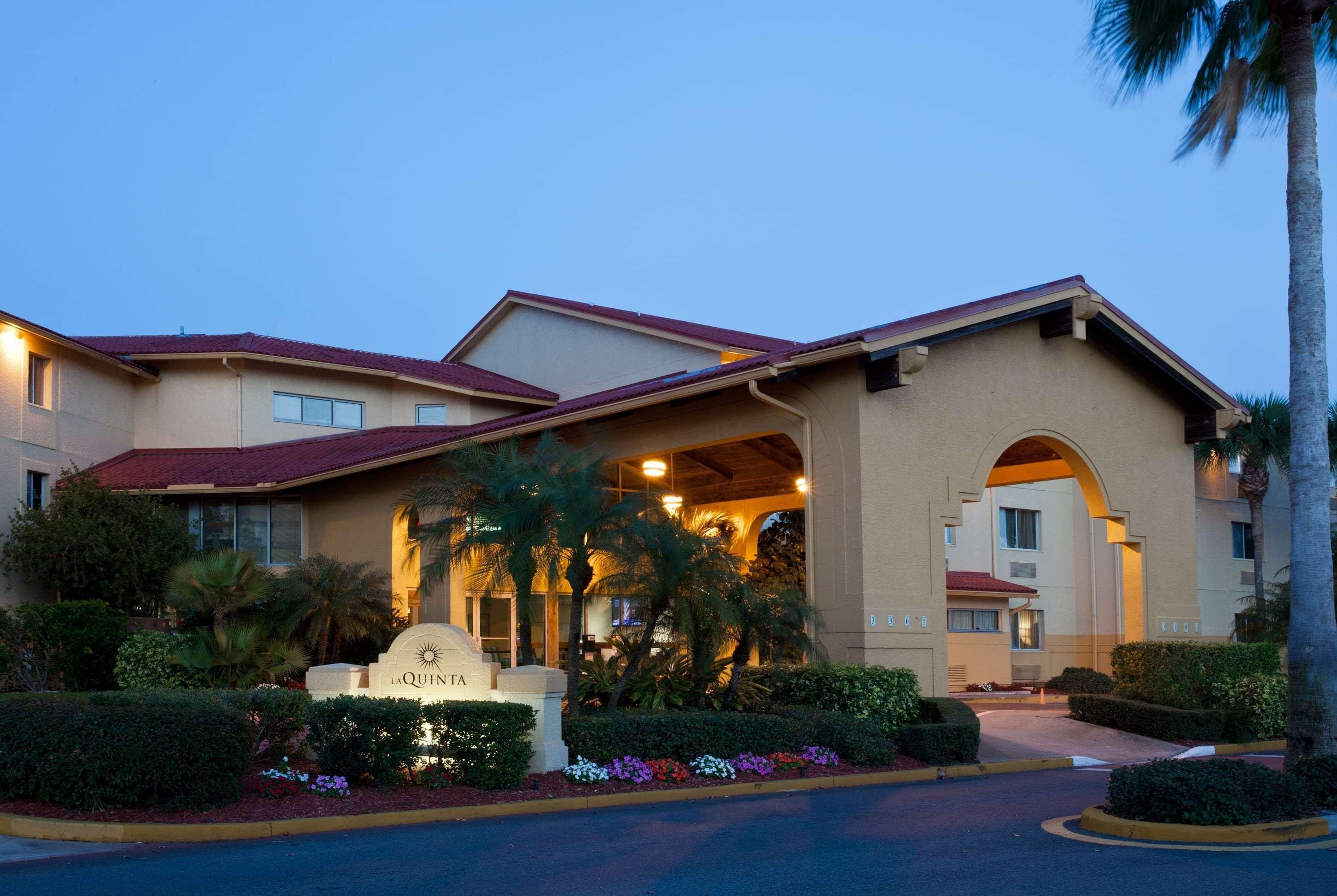 La Quinta By Wyndham St. Pete-Clearwater Airport Hotel Exterior photo